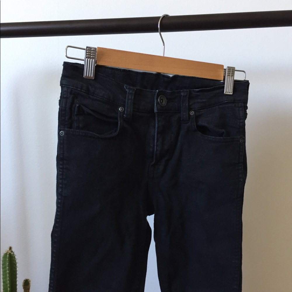 Black fray jeans